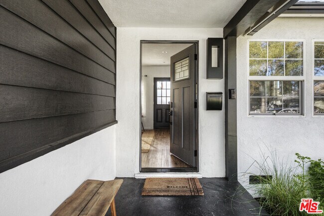 Building Photo - 18406 Jovan St