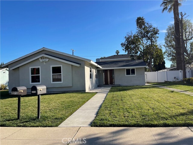 Building Photo - 22710 Saticoy St