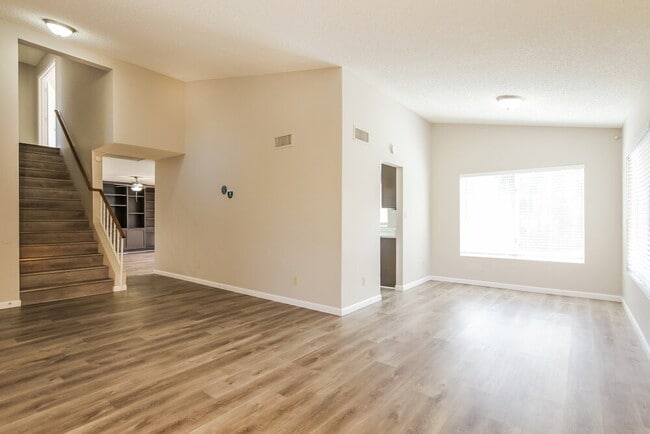 Building Photo - 4045 W Avenida Del Sol