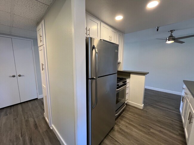 Foto del interior - 110 South Sweetzer Ave