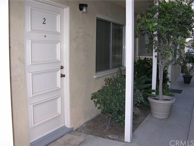Building Photo - 5211 E Ocean Blvd