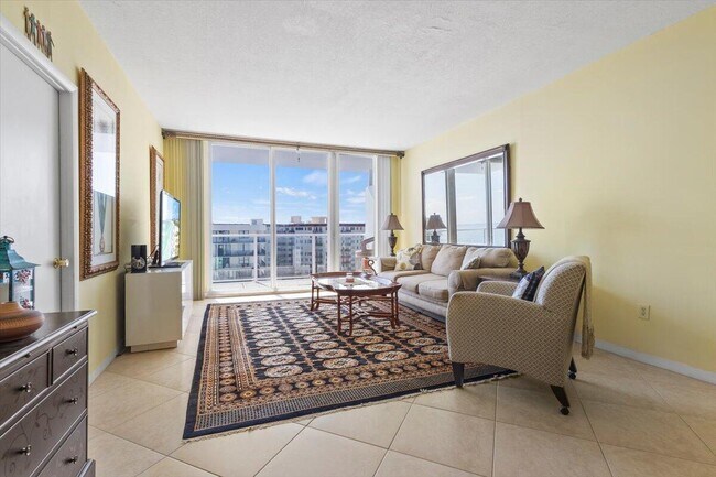 Foto del edificio - 3450 S Ocean Blvd