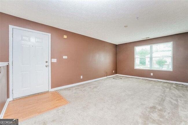 Foto del edificio - 12201 Fairington Ridge Cir