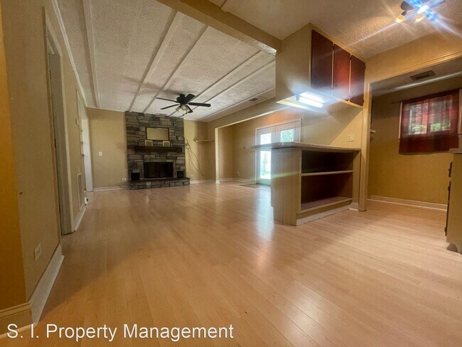 Building Photo - 2 br, 1 bath House - 108 Stockton