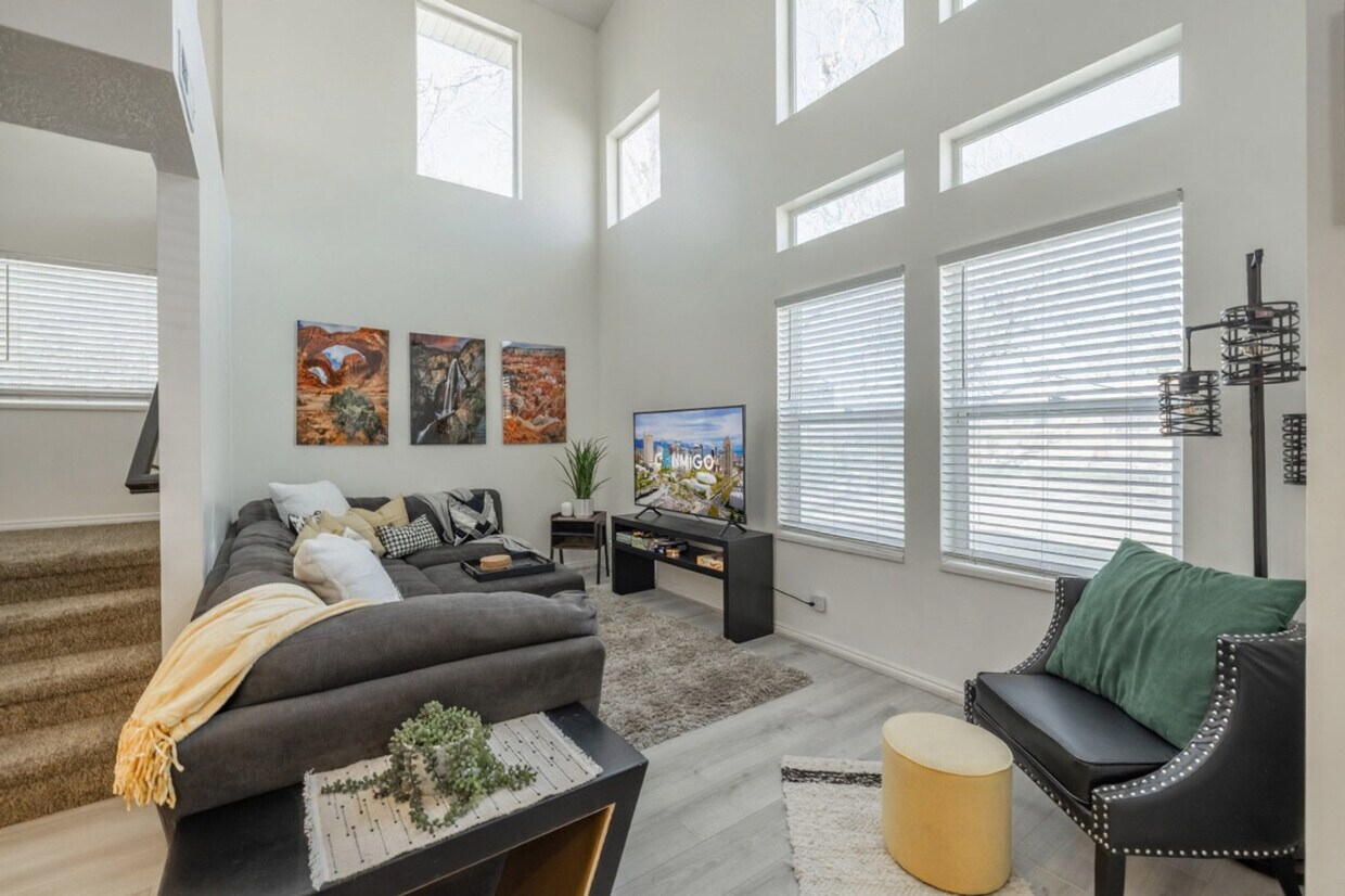 Foto principal - 924 Lowell Ave S