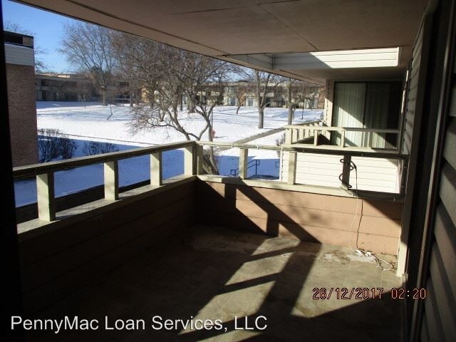 Foto del edificio - 1065 N Sterling Ave