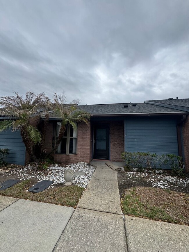 Photo - MOVE IN SPECIAL- Cozy 1 Bed/ 1 Bath in King Oak Villas House