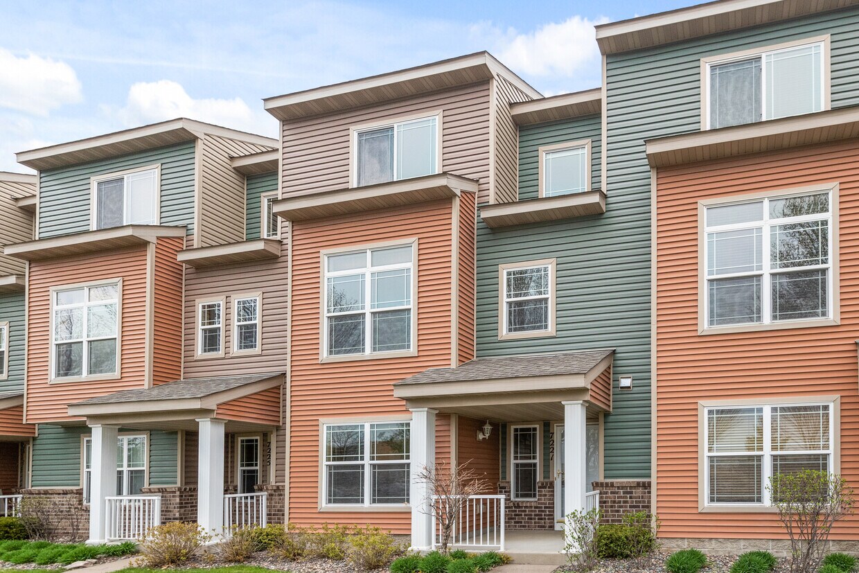 7221 E Ramsey Pky NW, Anoka, MN 55303 Townhome Rentals in Anoka MN