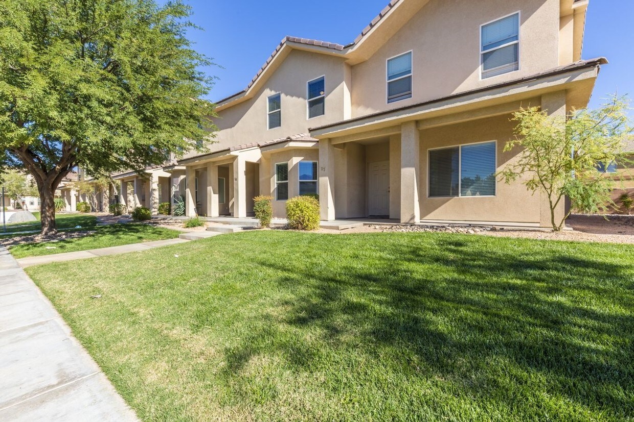 767 Moss Dr, Mesquite, NV 89027 Townhomes for Rent Mesquite, NV