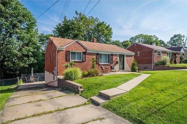 Building Photo - 719 Rose Ln