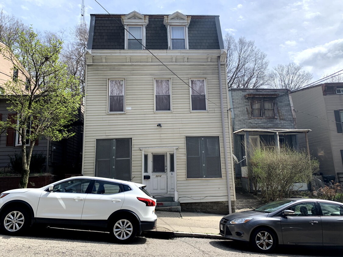 Foto principal - 2212 Ravine St