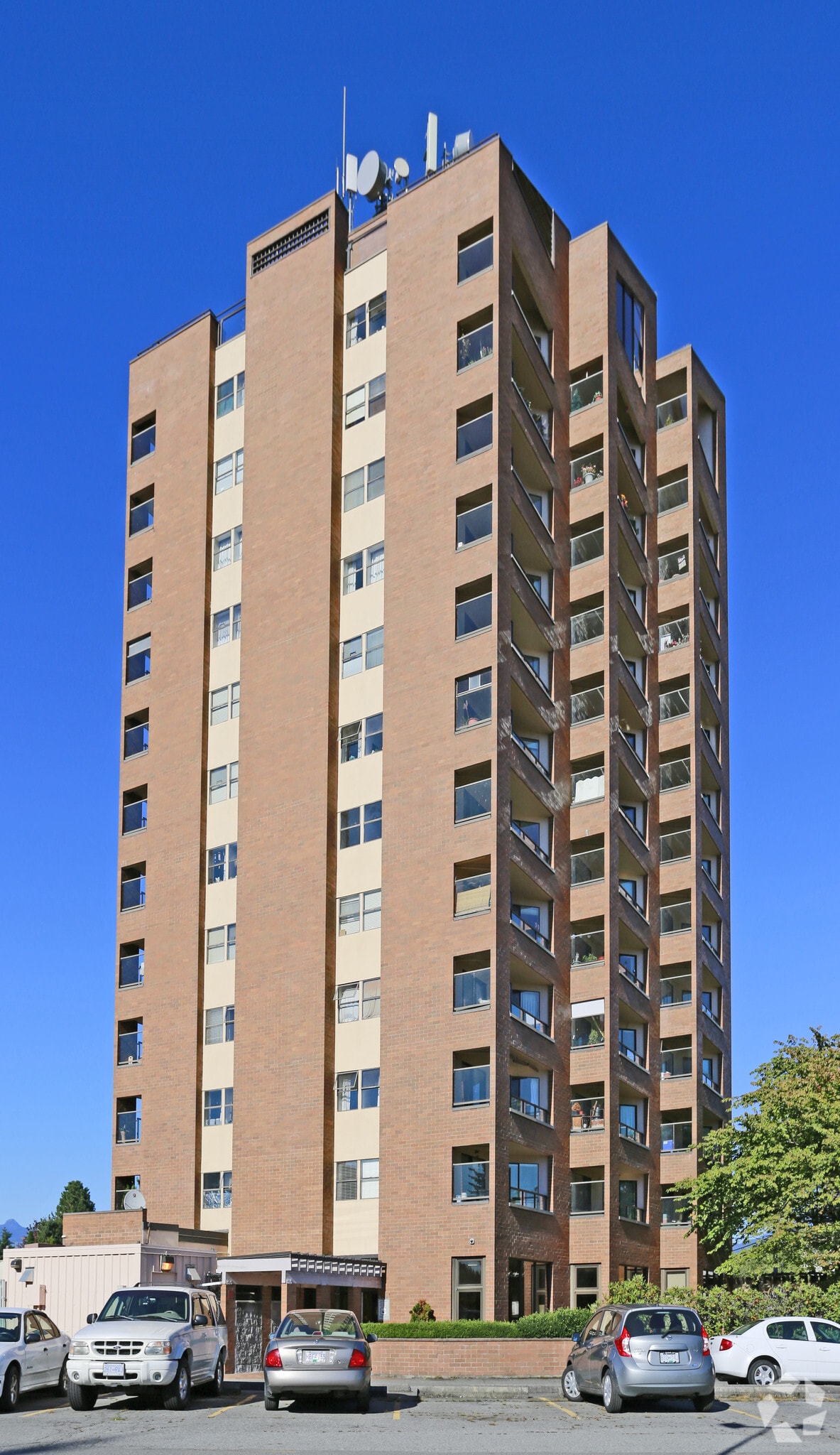 Maple Towers Apartments - 11841 222 St Maple Ridge, BC | Apartments.com
