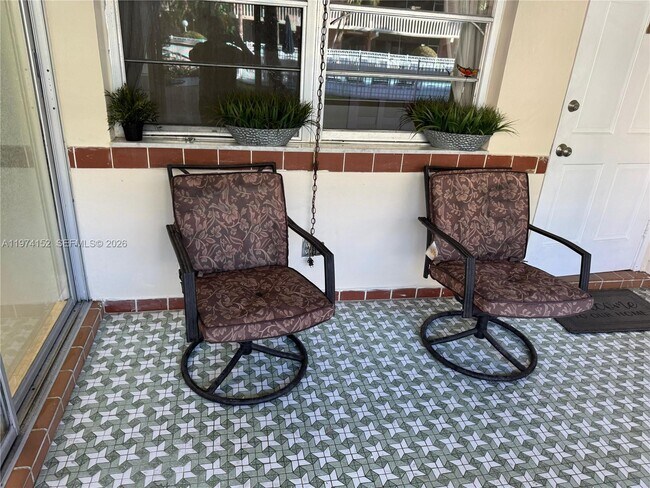 Foto del edificio - 180 NE 12th Ave