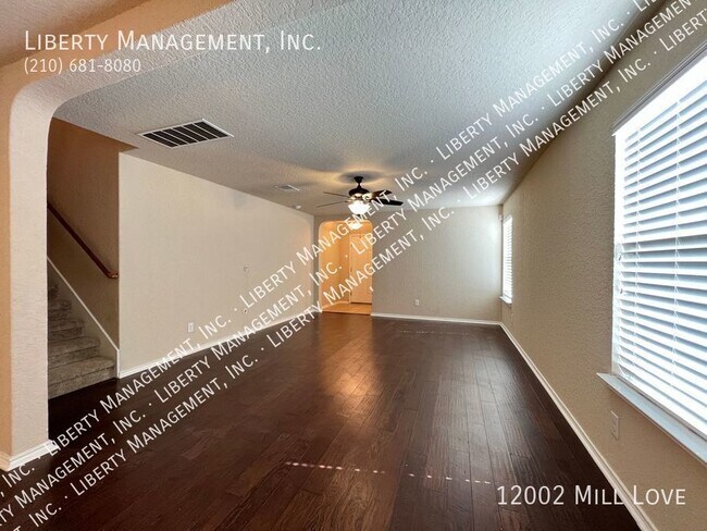 Building Photo - 3 Bed, 2.5 Bath Home near La Cantera and UTSA