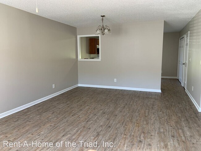 Building Photo - 3 br, 2 bath House - 4613 Mallard Creek Drive