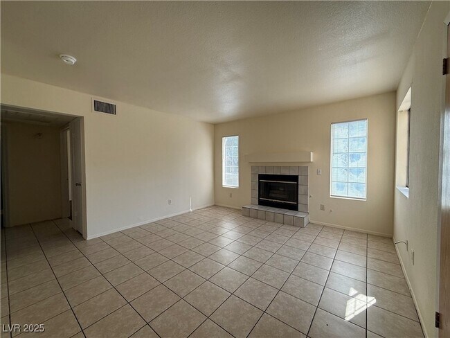 Building Photo - 4672 Krissylouise Way