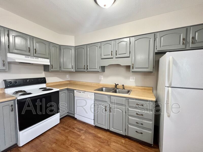 4479 E Pikes Peak Ave, Colorado Springs, CO 80916 House Rental in