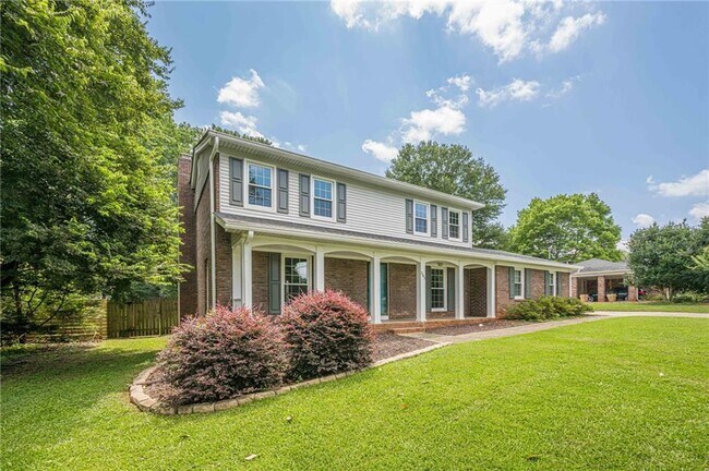 Building Photo - 385 Stonebridge Trail
