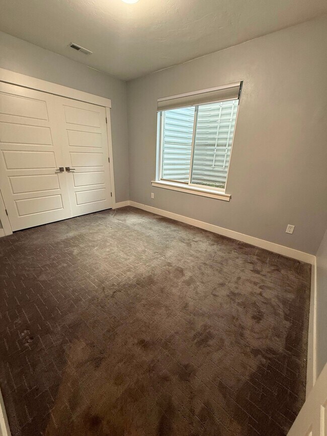 Building Photo - 19042 Lees Dream Dr