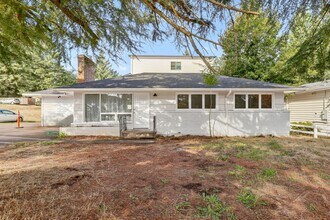 Building Photo - 6225 SE 128th Ave