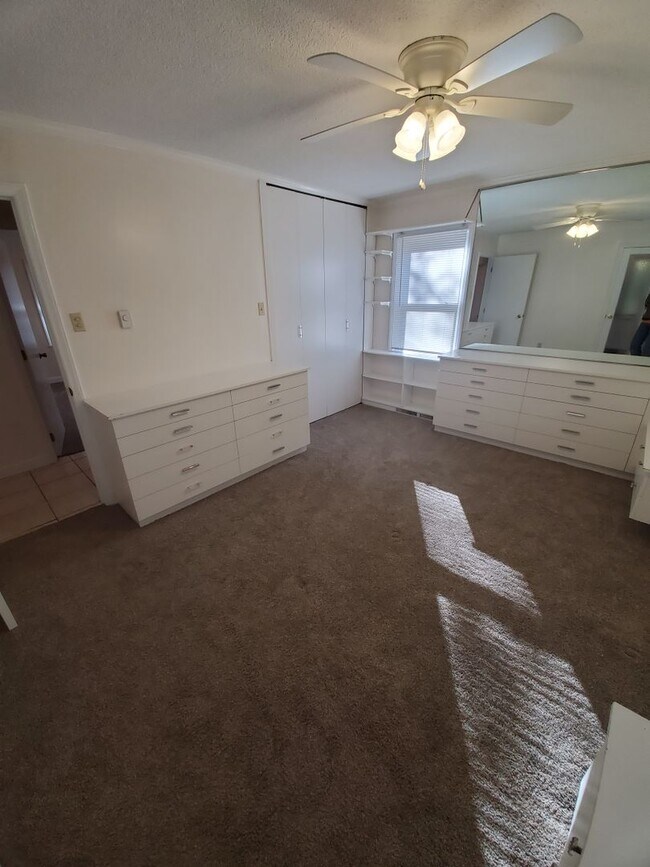 Foto del edificio - Home for Rent. Kerr Lake