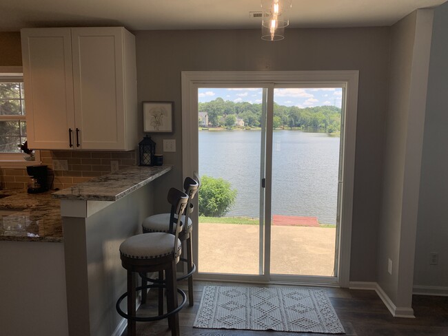 Foto del edificio - 512 N Waters Edge Dr