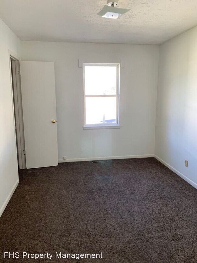 Building Photo - 2 br, 1 bath House - 925 N Fulbright Ave