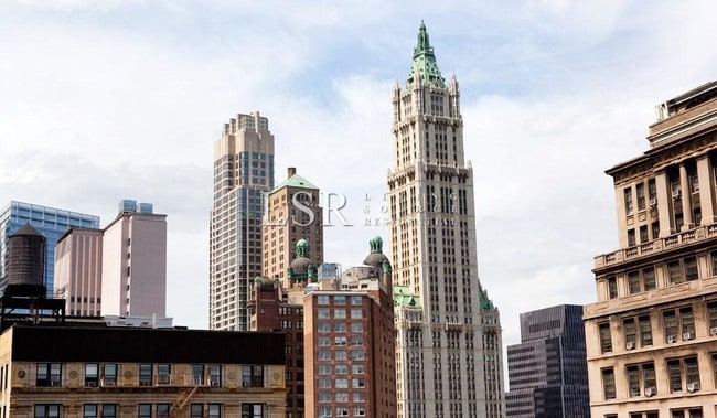 Building Photo - 40 Gold St