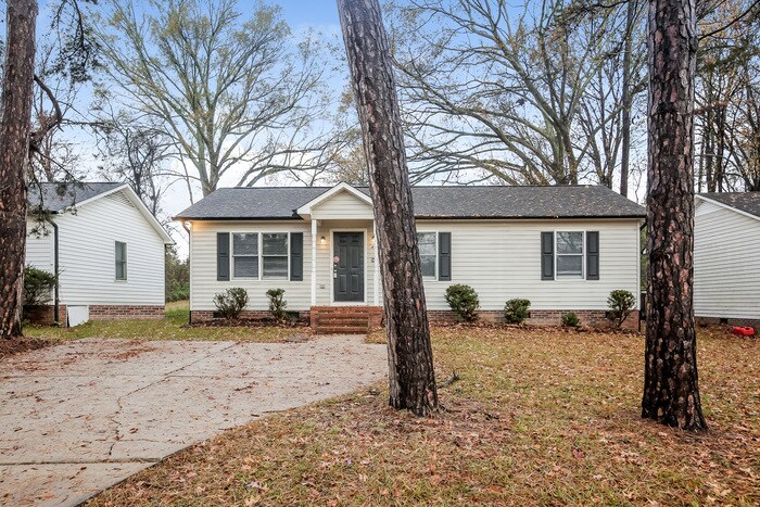 Primary Photo - Embrace Convenience on Easy Street