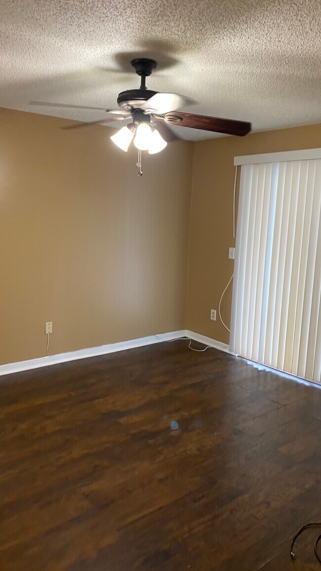 Building Photo - 709 Secret Harbor Ln