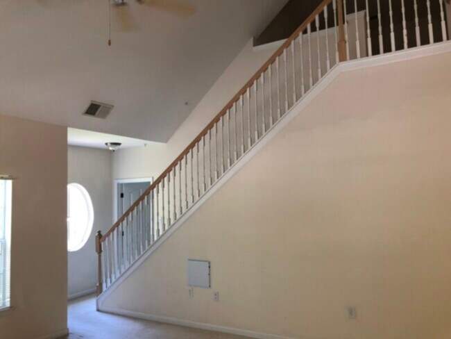 Building Photo - 1 bedroom