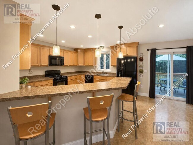 Foto del edificio - Prime Hudson Location: 3-Bed Townhouse Beside Benson’s Park