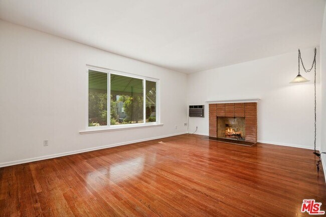 Building Photo - 4764 Toland Way