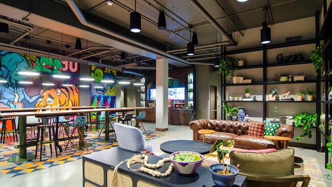 Co-Working Lounge - B-Side Apartments