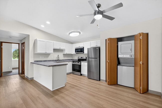 Building Photo - Whispering Pines Apartments