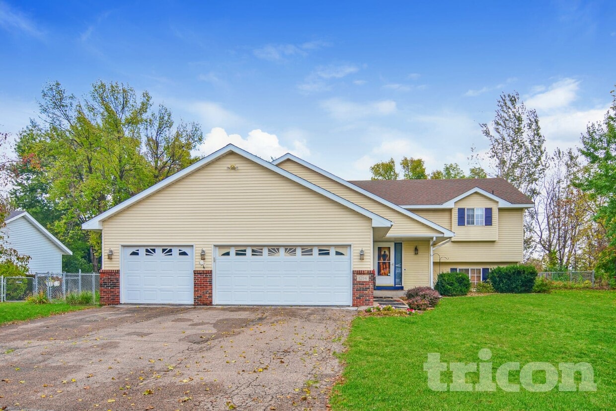 Primary Photo - 1214 Widgeon Way