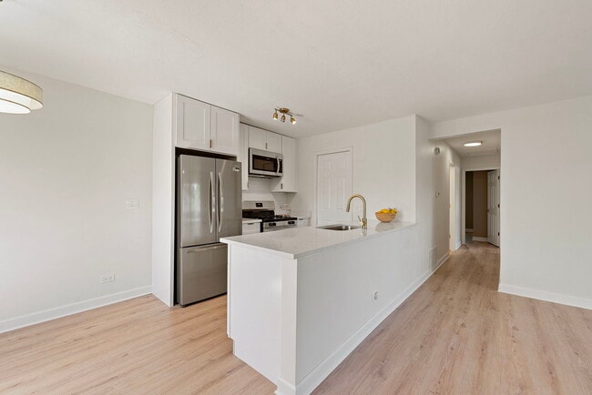 Building Photo - 7753 W Emerald Ct