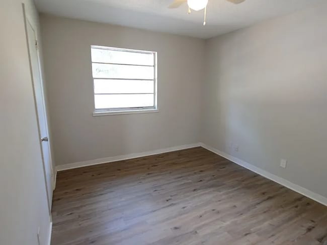 Building Photo - 2032 Stouts Rd