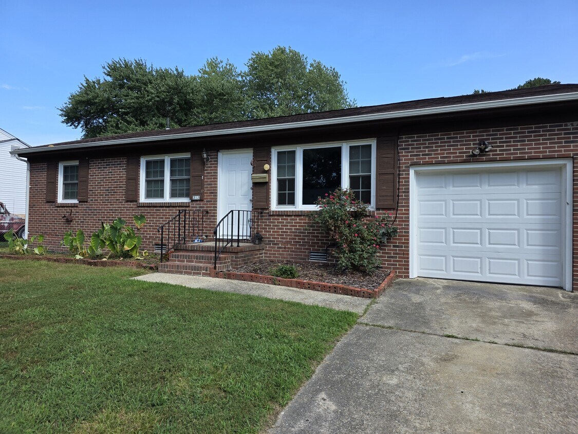 Foto principal - 312 Nancy Dr