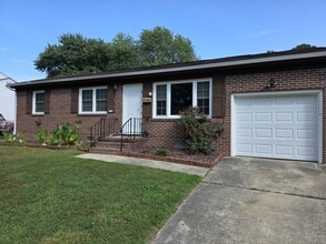 Building Photo - 312 Nancy Dr
