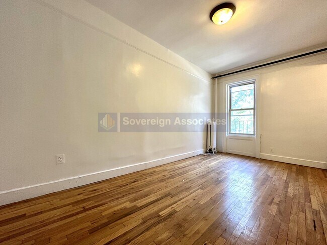 Building Photo - 936 West End Avenue