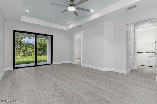 Foto del edificio - 26221 Sandhill Blvd