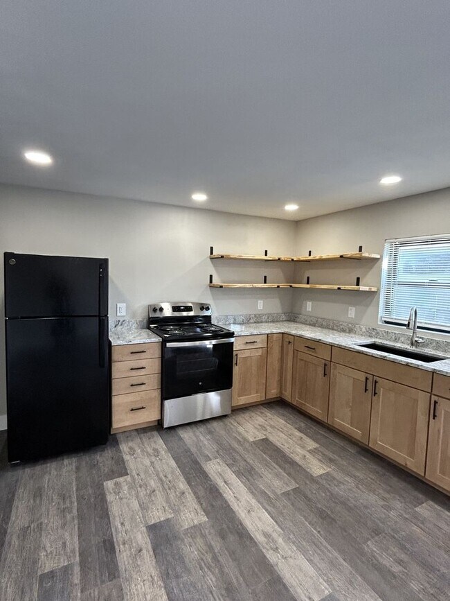 Foto del edificio - PRE LEASING!!! AVAILABLE JUNE 8TH! 1 Bedroom/1 Bathroom