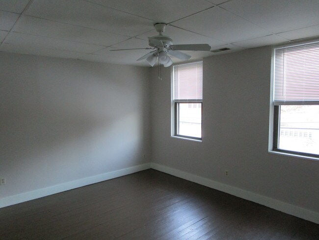 Bedroom Streetview - 1202 Electric Ave