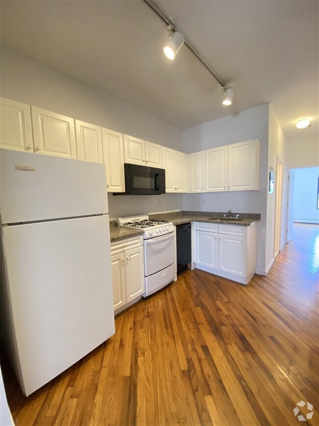 Building Photo - 407 1st St