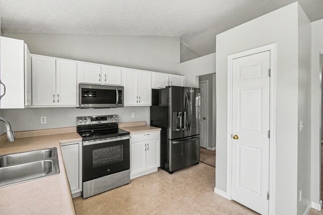 Building Photo - 6224 Baymiller Ln