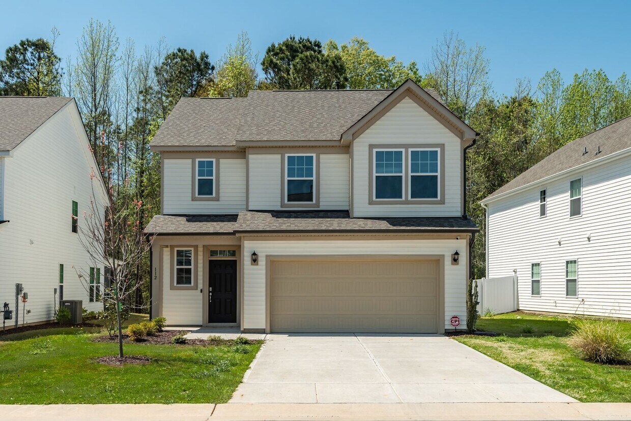 Primary Photo - Beautiful 3 bedroom home with fenced yard!