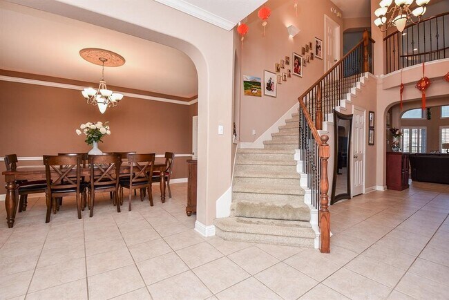 Building Photo - 3911 Trailstone Ln