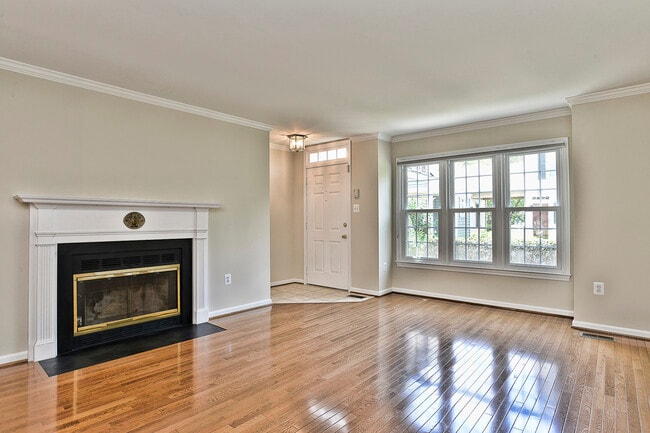 SALA DE ESTAR - 12817 Mill Brook Ct