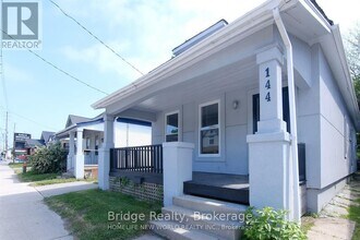 Building Photo - 144-144 Adelaide St N